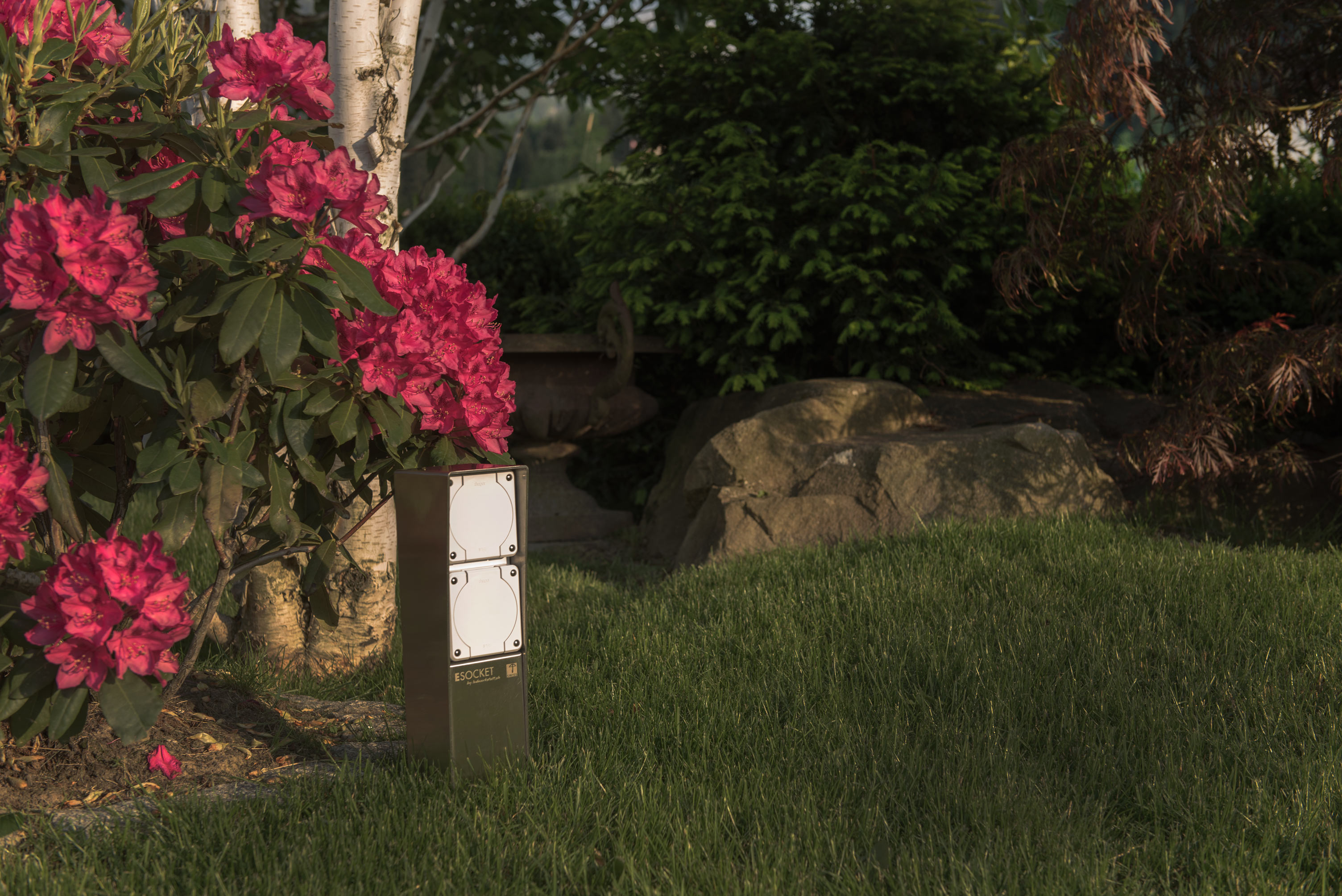 Steckdosensäulen ESOCKET 350, Energeisäule Feller NEVO NAP IP54